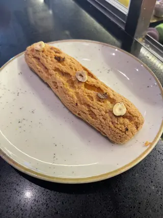 Eclair vanilla-hazelnut