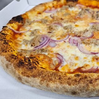 Pizza Atun Y Cebolla