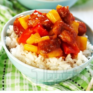 Ориз със сладко-кисел сос и сусам