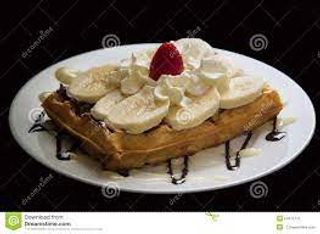 Waffle Nutella, fettine di banana e panna