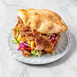 Kebab w bułce bez surówki