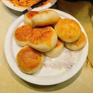 27  Fried bun