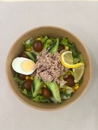 Зелена салата с риба тон