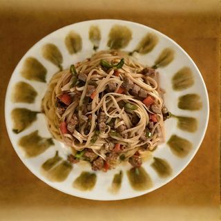 19. Tallarines Con Ternera Y Verduras