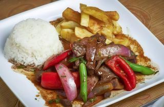 Lomo saltado