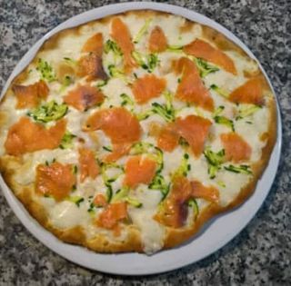 Salmone, zucchine e mozzarella