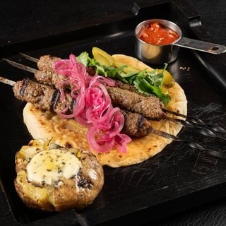 Кебаб з телятини на крафтовій піті (380г)