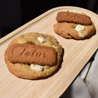 Cookie con chocolate blanco y galleta Lotus 