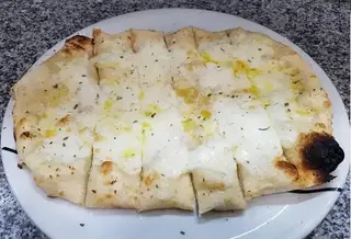 Pan de Ajo con Queso