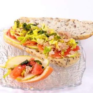 46. Bocadillo De Atún