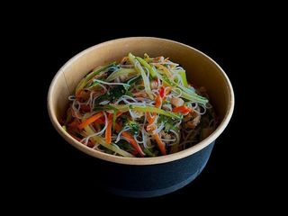 Фунчоза з куркою та овочами (350g)