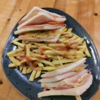 Sándwich Club House