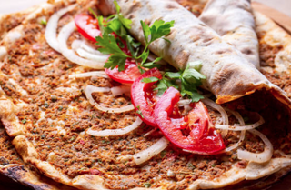 Lahmacun Pizza Turca