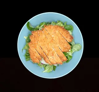 Ensalada de pollo katsu