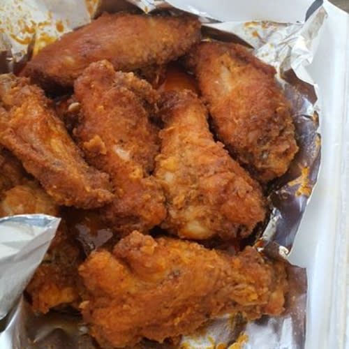 Alitas De Pollo Fritas (6 Uds.)
