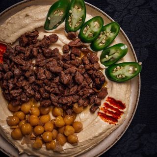 Хумус с телешко 300гр.