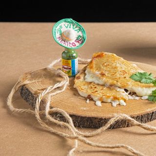 QUESADILLAS DE FLOR DE CALABAZA