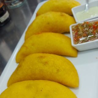 5 Empanadas Carne Mechada 