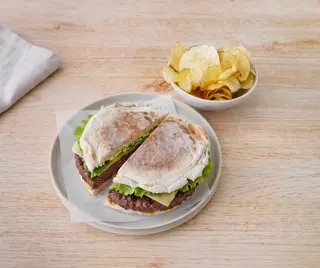 Hambúrguer no Bolo do Caco