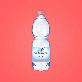 Acqua naturale