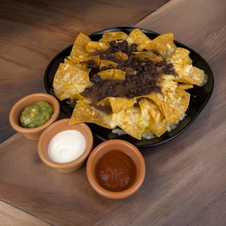 Nachos Con Frijoles