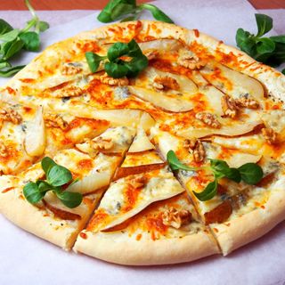 Pizza Szynka w sadzie 