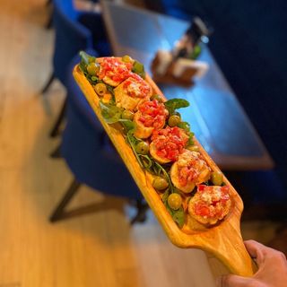 Bruschetti sa mozzarellom  200 gr