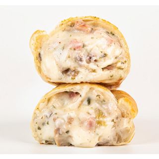 Empanada de champiñon con bacon y queso