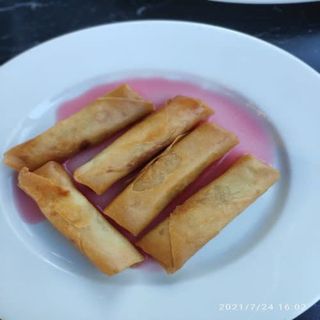 Rollitos primavera grandes de verdura y pollo picado (2 uds.)