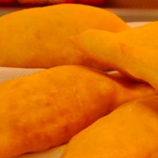 Panzerotti con Pomodoro, Mozzarella e Formaggio