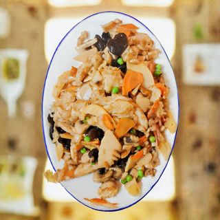 76. Пилешко на плоча със зеленчуци (600г)