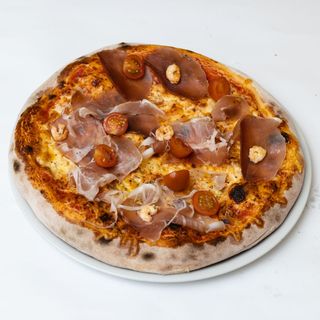 Chicago Style Cardinale pizza