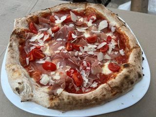 Прошуто Крудо