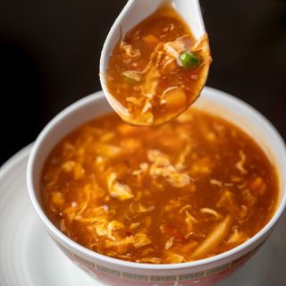 12. Sopa agria y picante