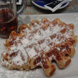 Crepe o Gofre con Azúcar, limón y canela