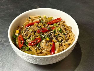 Удон з кальмаром (390g)