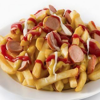 Salchipapa (mediana)