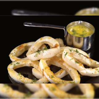 Калмари на плоча, поднесени със зехтинов сос (220г)