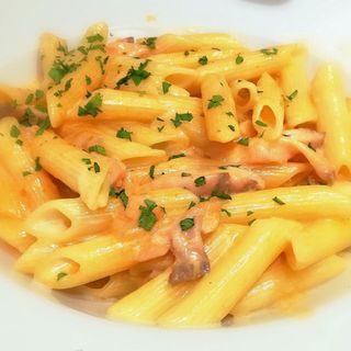 Fusilli con salmón