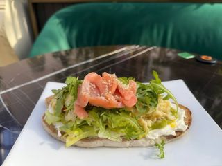 Авокадо тост з лососем 265г