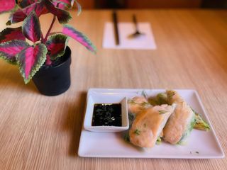 7. Rollito Ca Hoi Cuon Bo