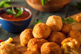 სულგუნის ბურთები შემწვარი