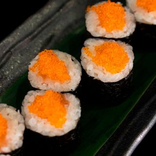 Maki de salmón (8 pzs.)