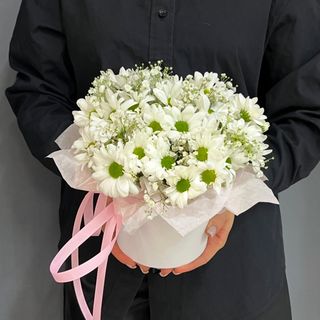 Композиція «Хризантема (2) з гіпсофіл (1) »