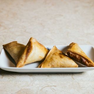 Chamuças de Camarão e Especiarias 