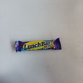  CADBURY  LUNCH BAR 