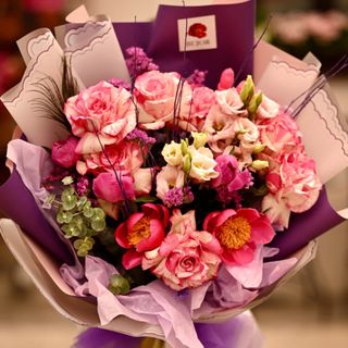 Buchet La Mulți Ani