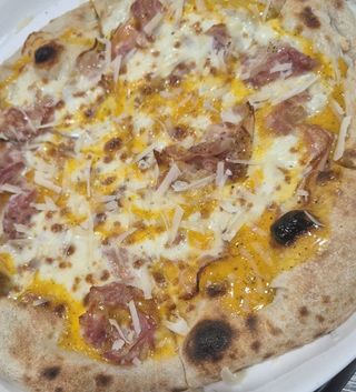 Pizza carbonara (33 cm.)