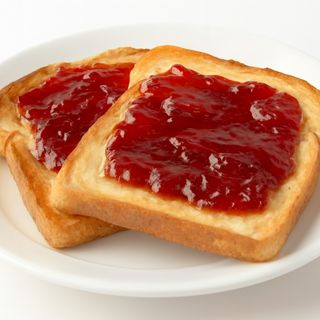 Tostadas de Mantequilla y Mermelada Fresa