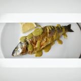 Пържен лаврак със сос скордоля (250г)